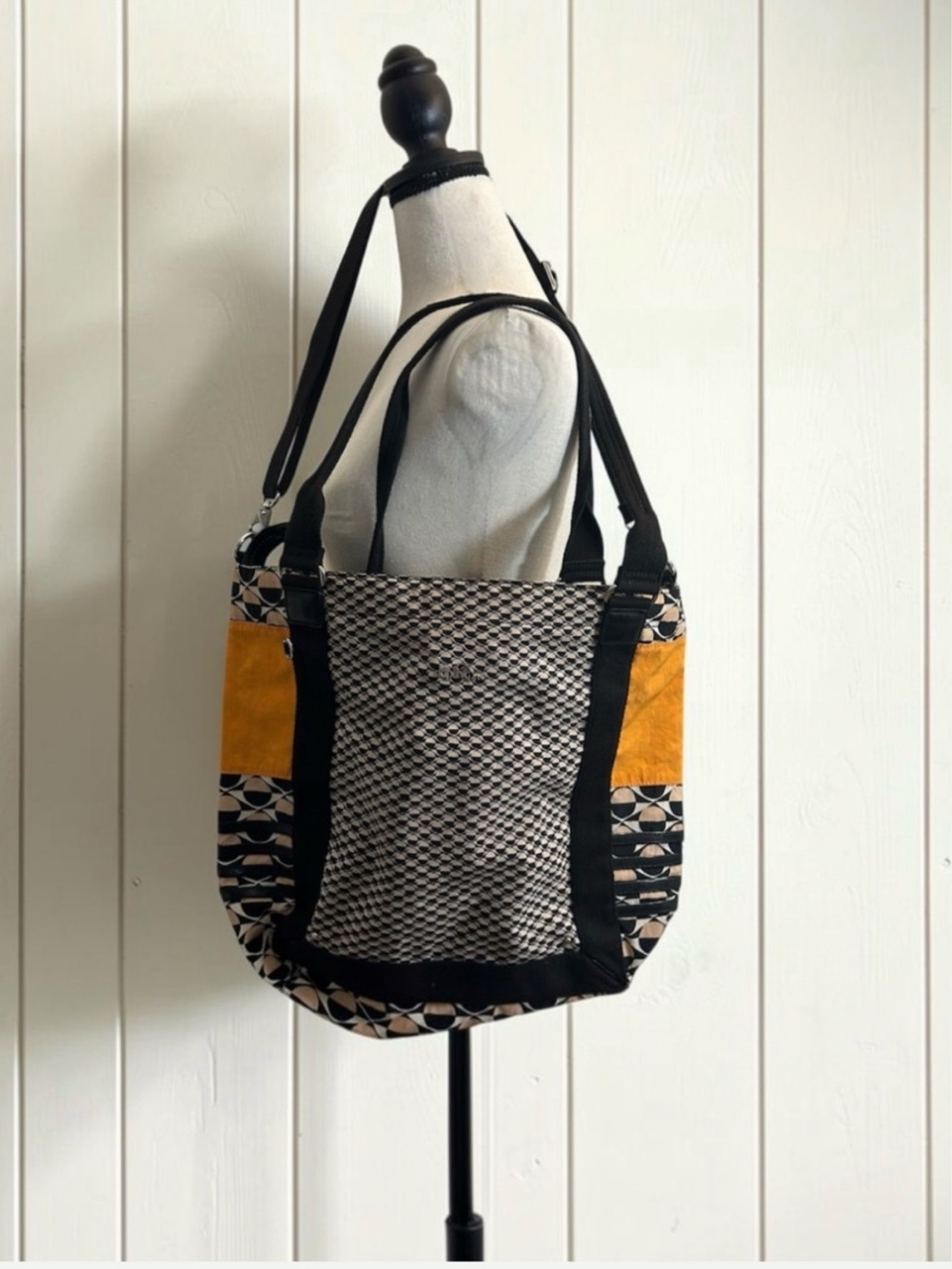 Kipling Geometric CrossbodyTote Black/White/Orange Spacious